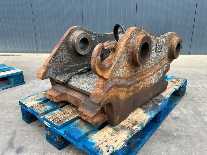 Gjerstad S80 - 329E - Attache rapide pour Engins de chantier: photos 1 Gjerstad S80 - 329E - Attache rapide pour Engins de chantier: photos 1