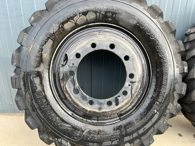 Michelin 1000 x 20 banden / 10.00 x 20: 1x2 Reifen - Pneus et jantes pour Engins de chantier: photos 5 Michelin 1000 x 20 banden / 10.00 x 20: 1x2 Reifen - Pneus et jantes pour Engins de chantier: photos 5