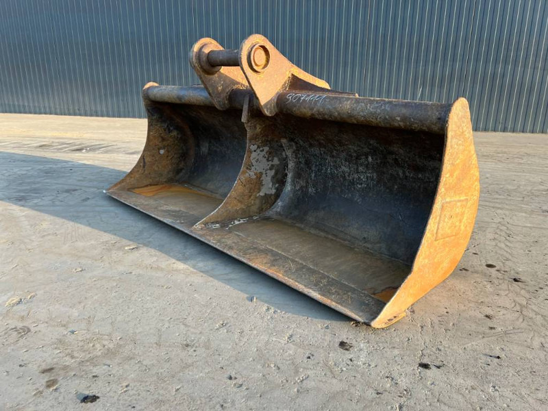 Miller Caterpillar 311D / 312D / 312E / 313F / 314D / 314 - Godet pour Engins de chantier: photos 1 Miller Caterpillar 311D / 312D / 312E / 313F / 314D / 314 - Godet pour Engins de chantier: photos 1