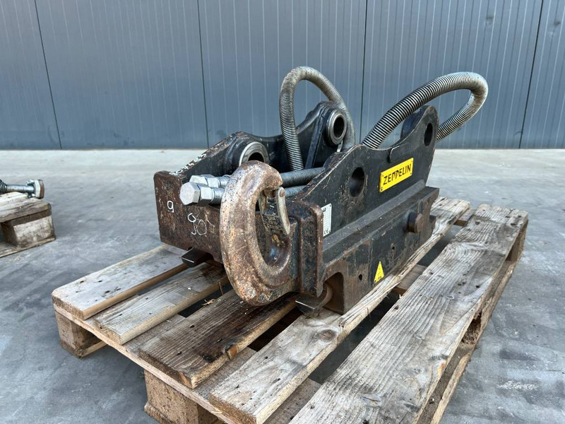 OilQuick OQ65 - 311F / 313F / 315F - Attache rapide pour Engins de chantier: photos 1 OilQuick OQ65 - 311F / 313F / 315F - Attache rapide pour Engins de chantier: photos 1