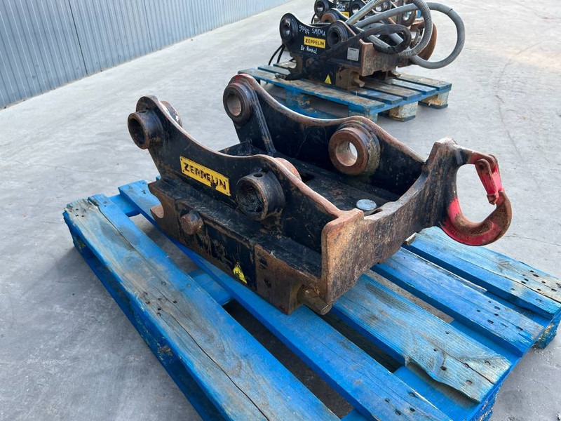 OilQuick OQ65 - 311F / 313F / 315F - Attache rapide pour Engins de chantier: photos 3 OilQuick OQ65 - 311F / 313F / 315F - Attache rapide pour Engins de chantier: photos 3