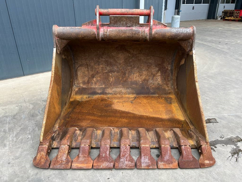 OilQuick OQ70/55 - Godet pour Engins de chantier: photos 2 OilQuick OQ70/55 - Godet pour Engins de chantier: photos 2