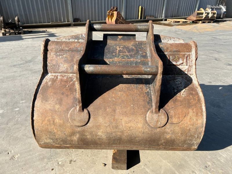 OilQuick OQ70/55 - Godet pour Engins de chantier: photos 5 OilQuick OQ70/55 - Godet pour Engins de chantier: photos 5