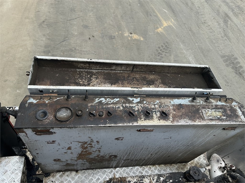 Répandeuse pour transport de bitume Renault Rincheval - 12.000 Liter: photos 18 Répandeuse pour transport de bitume Renault Rincheval - 12.000 Liter: photos 18