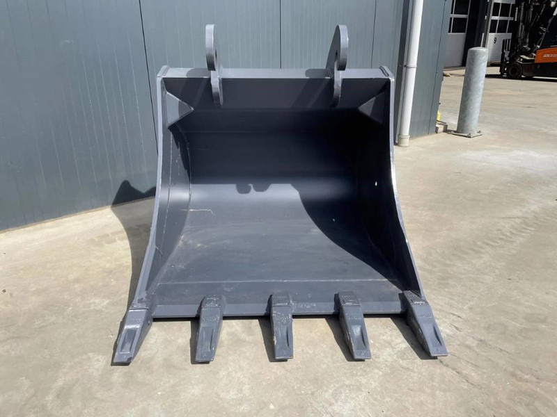 Smitma CW30 1.20m - Godet pour Engins de chantier: photos 4 Smitma CW30 1.20m - Godet pour Engins de chantier: photos 4