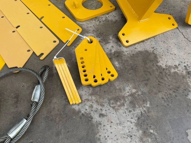 Volvo A35G - Hayon élévateur pour Engins de chantier: photos 3 Volvo A35G - Hayon élévateur pour Engins de chantier: photos 3