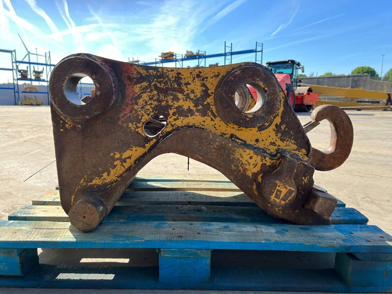 Volvo CW45S - 329E / 330F - Attache rapide pour Engins de chantier: photos 4 Volvo CW45S - 329E / 330F - Attache rapide pour Engins de chantier: photos 4