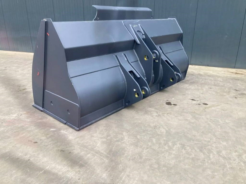 Volvo L120F - Godet pour Engins de chantier: photos 2 Volvo L120F - Godet pour Engins de chantier: photos 2