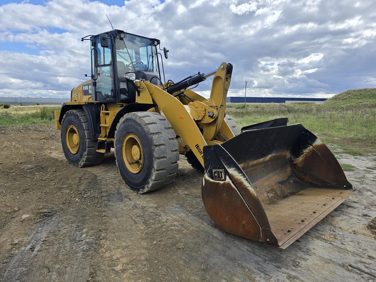 CATERPILLAR 918 M - Chargeuse sur pneus: photos 2 CATERPILLAR 918 M - Chargeuse sur pneus: photos 2