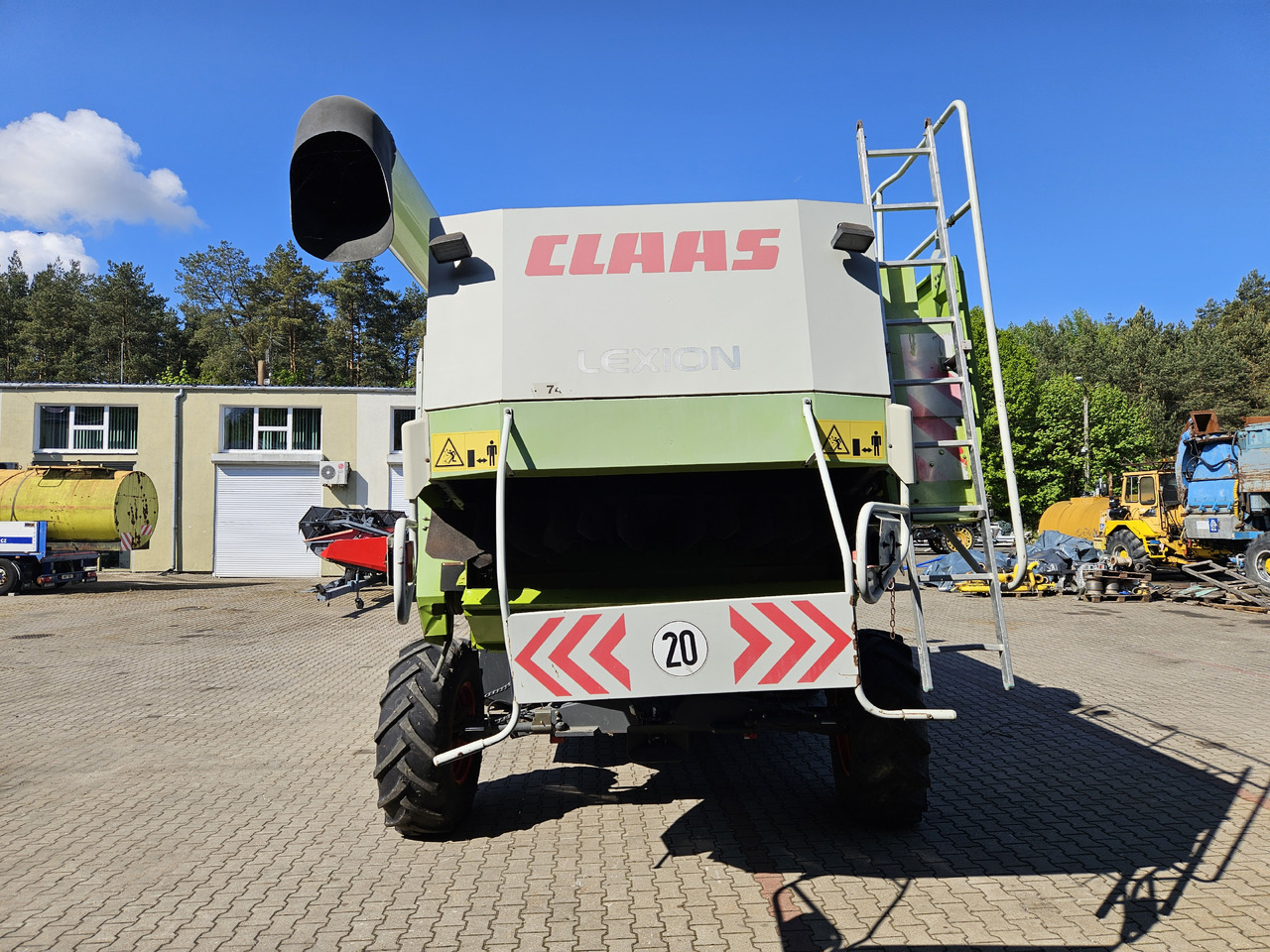 Claas Lexion 480 - Moissonneuse-batteuse: photos 4 Claas Lexion 480 - Moissonneuse-batteuse: photos 4