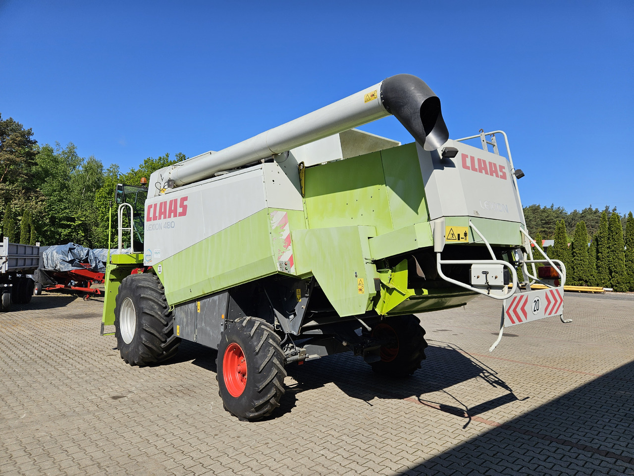 Claas Lexion 480 - Moissonneuse-batteuse: photos 3 Claas Lexion 480 - Moissonneuse-batteuse: photos 3
