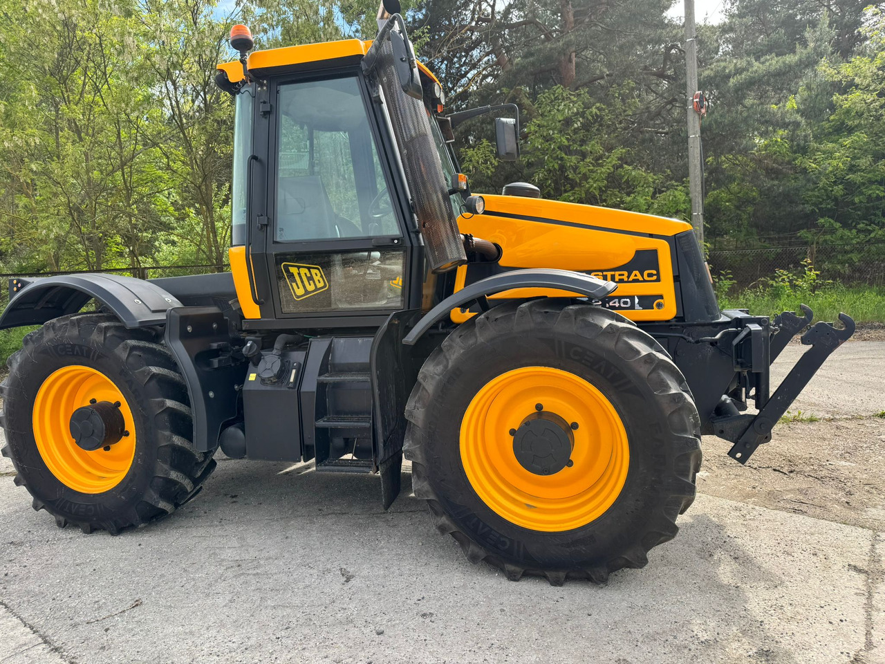 JCB FASTRAC 2140 - Tracteur agricole: photos 1 JCB FASTRAC 2140 - Tracteur agricole: photos 1