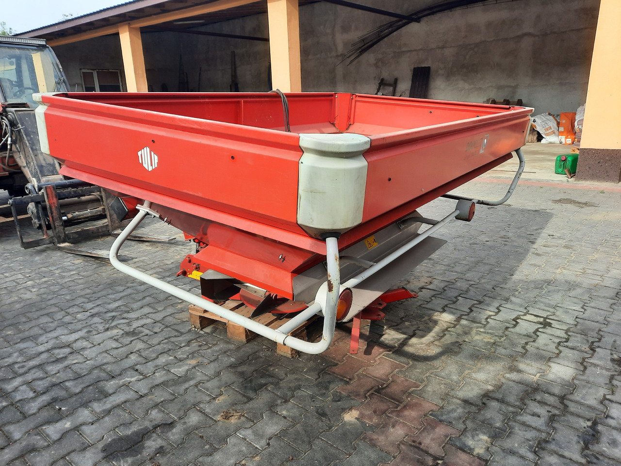 LELY CENTERLINER SX 2000 L - Distributeur d'engrais: photos 3 LELY CENTERLINER SX 2000 L - Distributeur d'engrais: photos 3