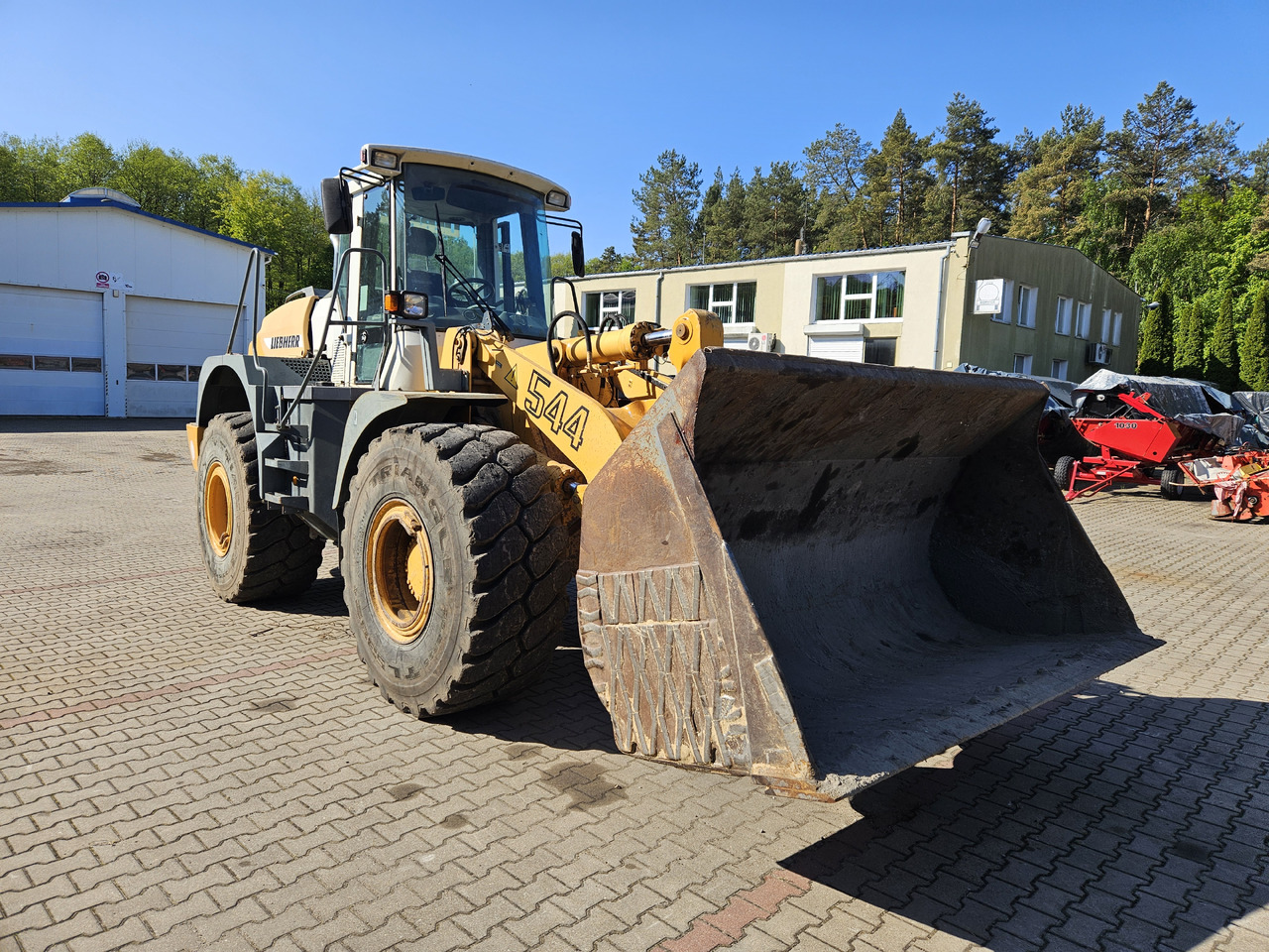 Liebherr L544 - Chargeuse sur pneus: photos 1 Liebherr L544 - Chargeuse sur pneus: photos 1