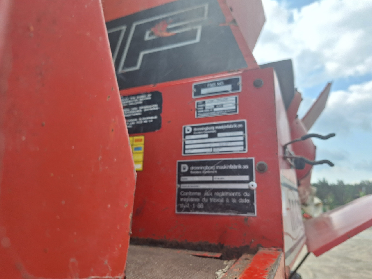 Massey-Ferguson 29XP - Moissonneuse-batteuse: photos 4 Massey-Ferguson 29XP - Moissonneuse-batteuse: photos 4