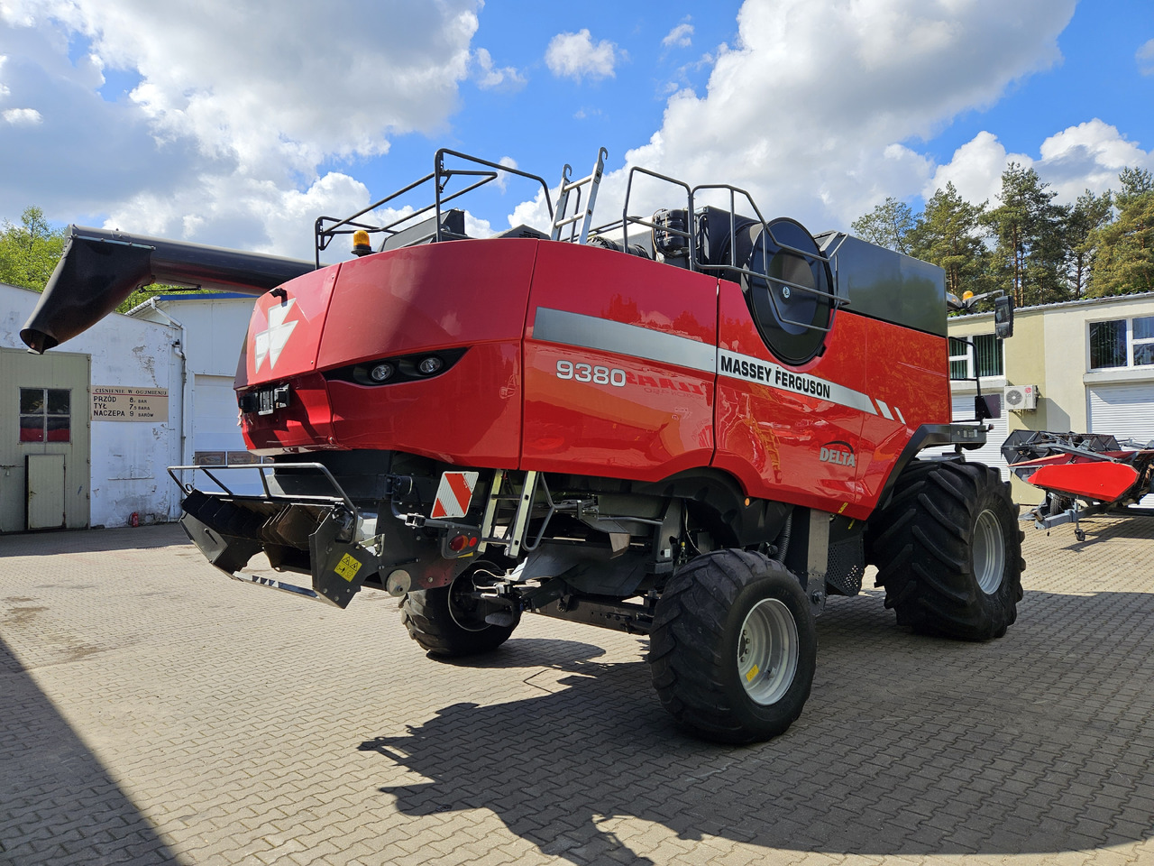 Massey Ferguson Delta 9380 - Moissonneuse-batteuse: photos 5 Massey Ferguson Delta 9380 - Moissonneuse-batteuse: photos 5
