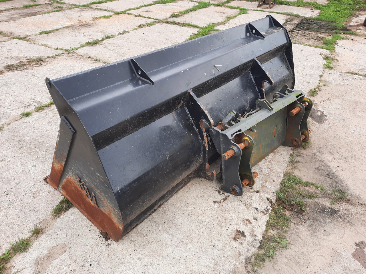 NEW HOLLAND KM 2.5 250 - Godet pour Engins de chantier: photos 1 NEW HOLLAND KM 2.5 250 - Godet pour Engins de chantier: photos 1