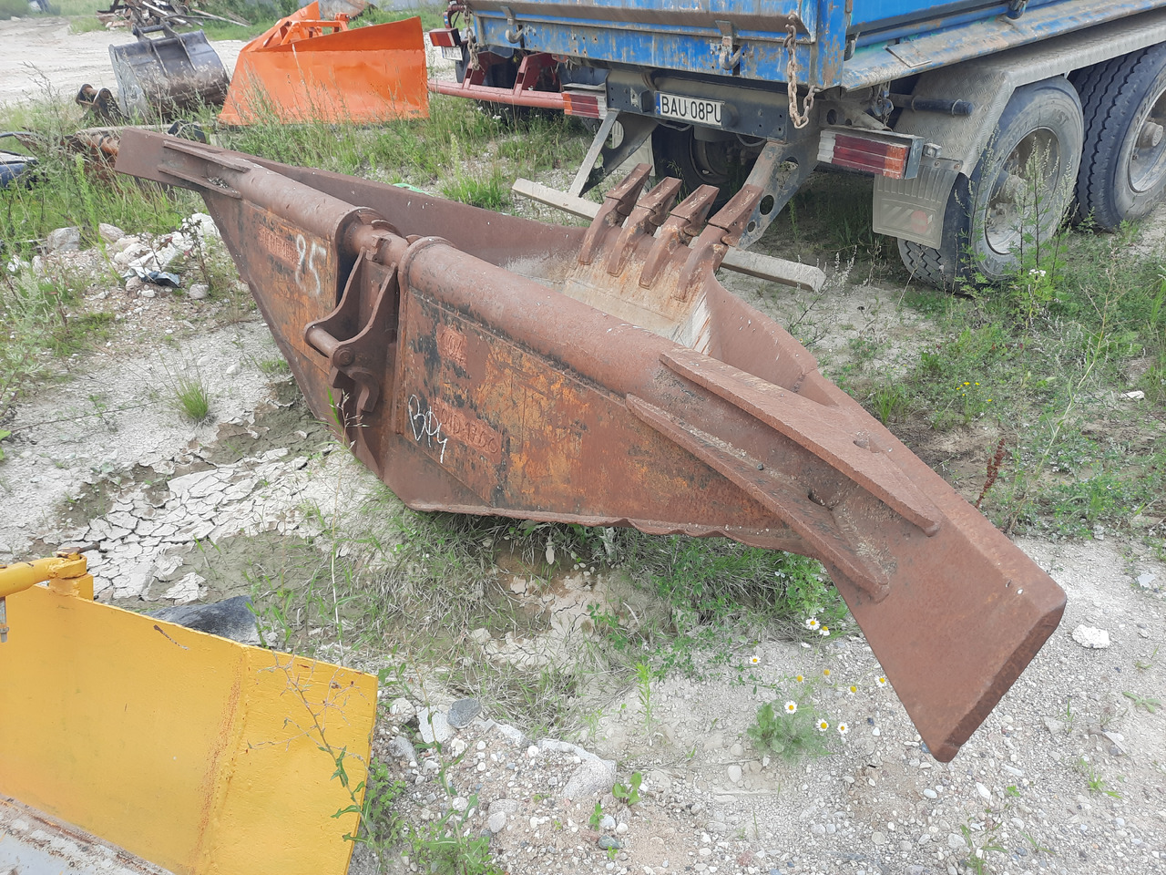 SOTRAMAINE 104 Łyżka trapezowa - Godet pour Engins de chantier: photos 3 SOTRAMAINE 104 Łyżka trapezowa - Godet pour Engins de chantier: photos 3