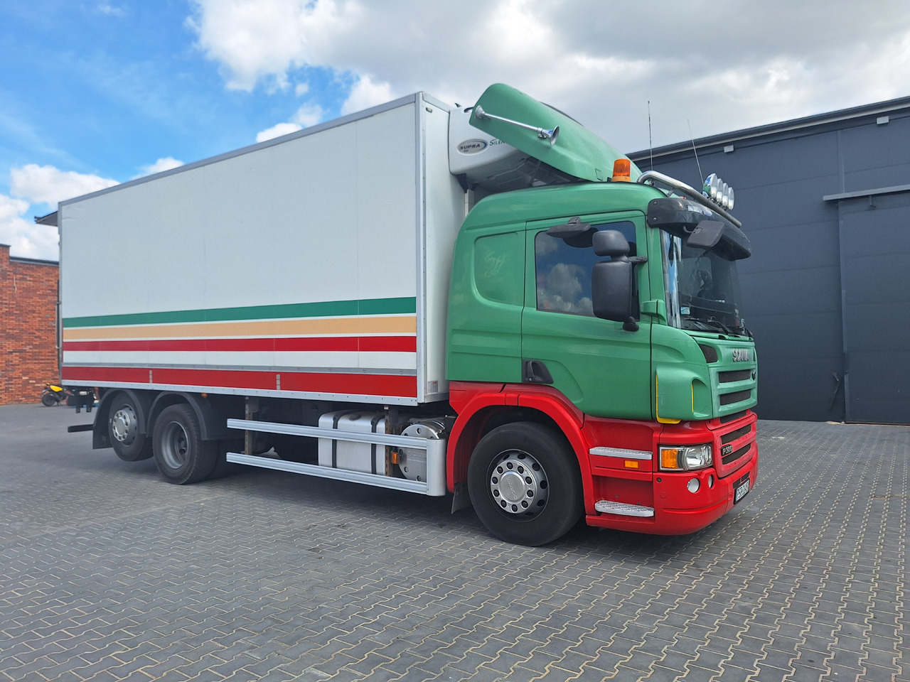 Scania P380 - Camion frigorifique: photos 1 Scania P380 - Camion frigorifique: photos 1