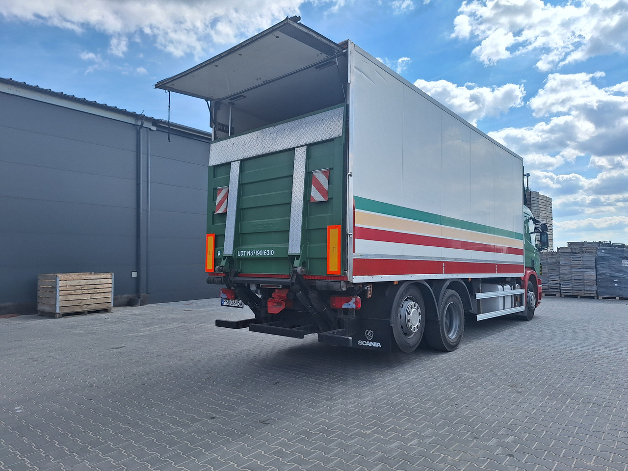 Scania P380 - Camion frigorifique: photos 3 Scania P380 - Camion frigorifique: photos 3