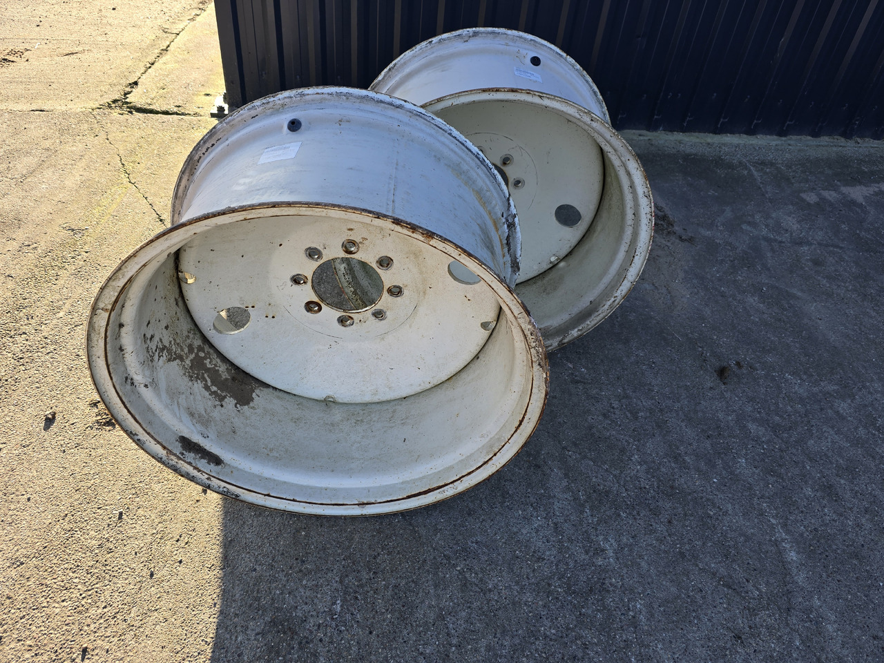 Titan W15LX28, piasta 150 mm - Roue complète pour Machine agricole: photos 4 Titan W15LX28, piasta 150 mm - Roue complète pour Machine agricole: photos 4