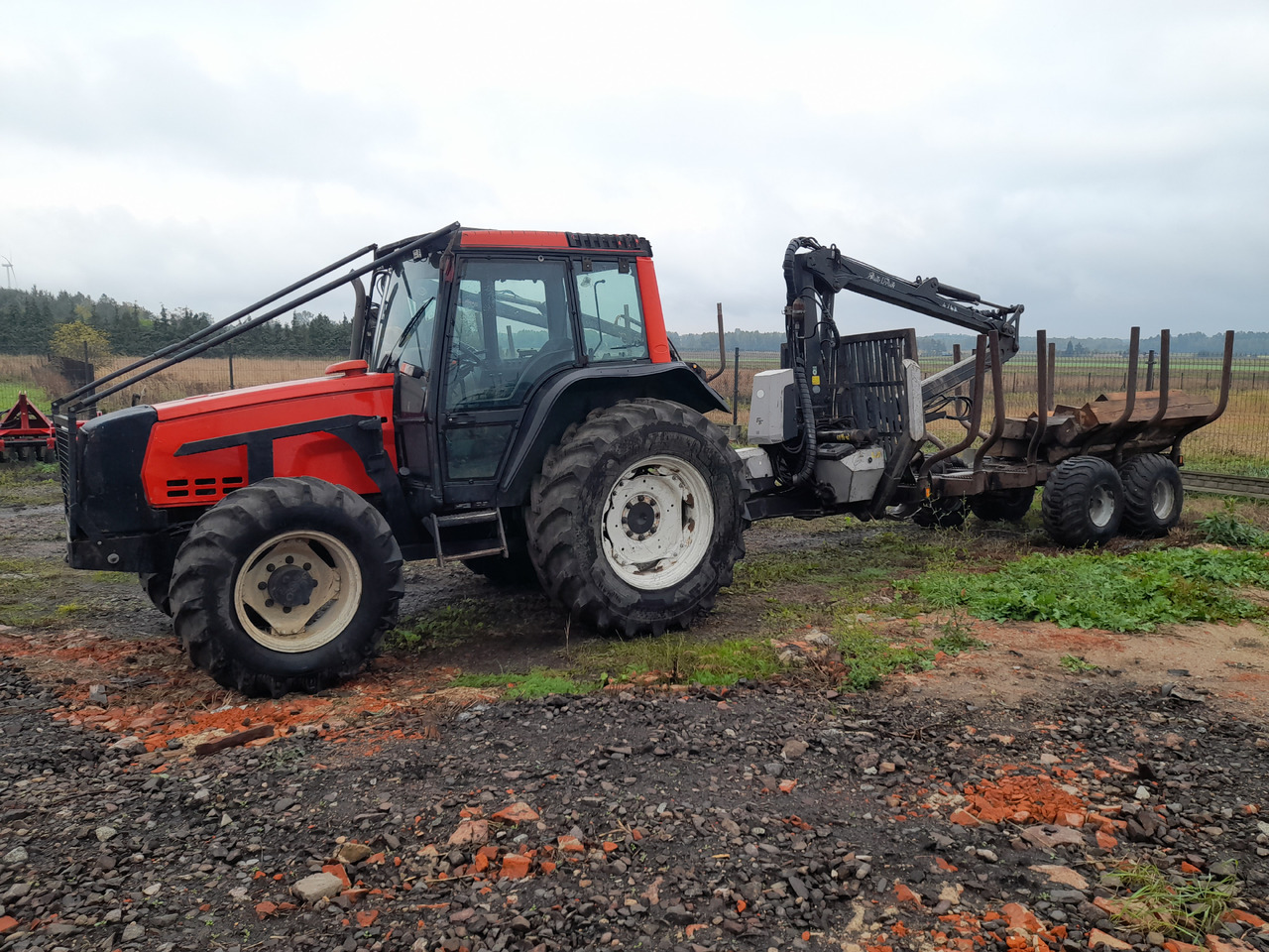 Valtra / Fao Far 6250 / 4768 - Tracteur forestier: photos 1 Valtra / Fao Far 6250 / 4768 - Tracteur forestier: photos 1