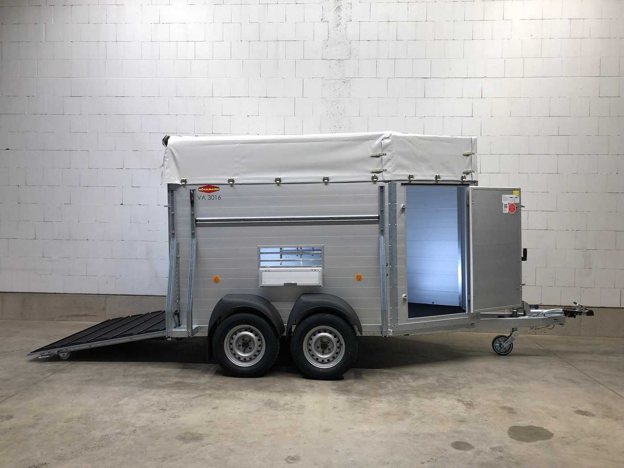 BOECKMANN VA 3016/24 Viehanhänger - Remorque bétaillère: photos 1 BOECKMANN VA 3016/24 Viehanhänger - Remorque bétaillère: photos 1