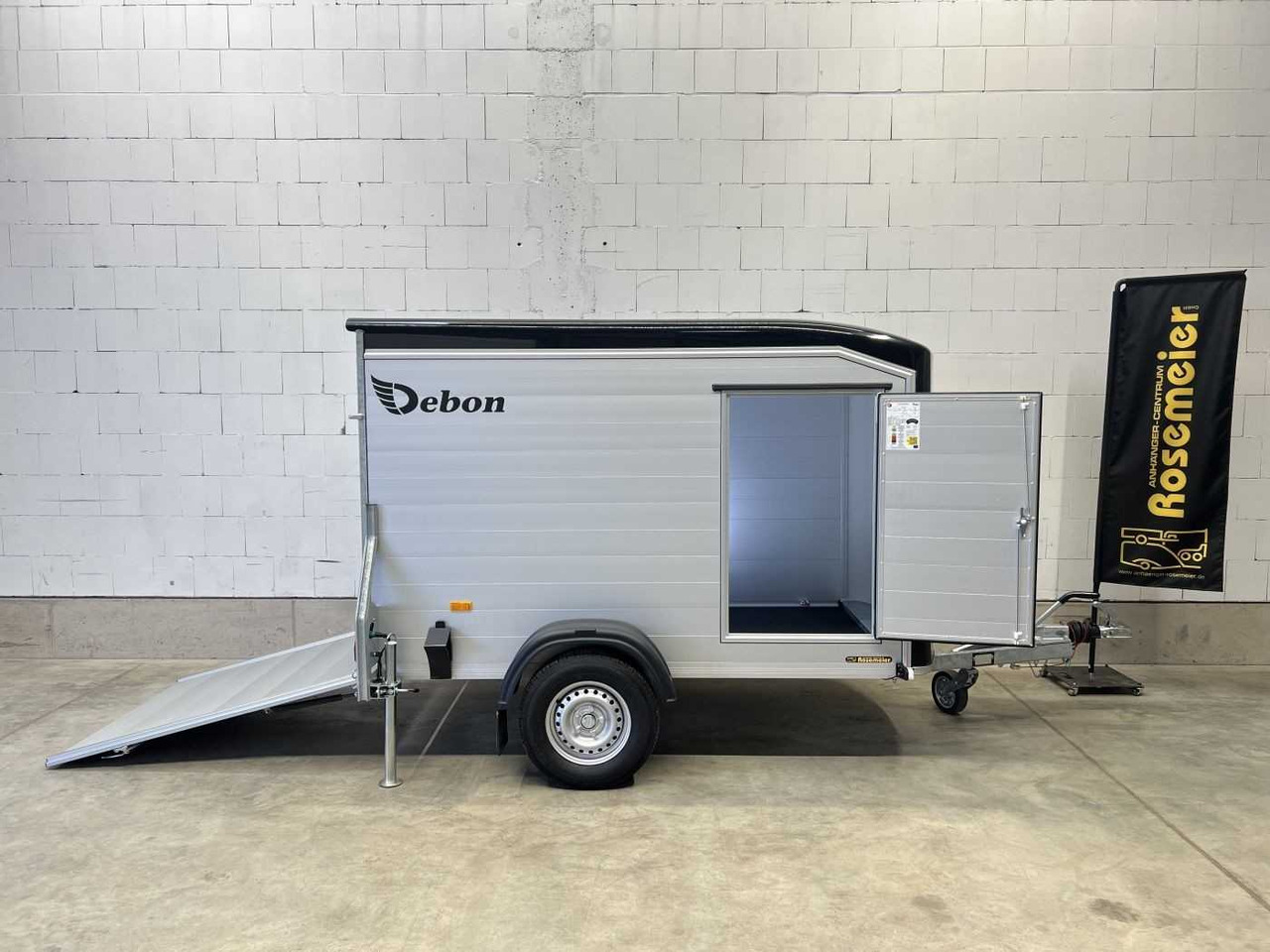 CHEVAL LIBERTE DEBON C255 Seitentür Kofferanhänger - Remorque fourgon: photos 1 CHEVAL LIBERTE DEBON C255 Seitentür Kofferanhänger - Remorque fourgon: photos 1