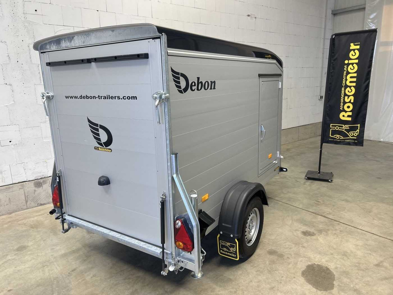 CHEVAL LIBERTE DEBON C255 Seitentür Kofferanhänger - Remorque fourgon: photos 4 CHEVAL LIBERTE DEBON C255 Seitentür Kofferanhänger - Remorque fourgon: photos 4