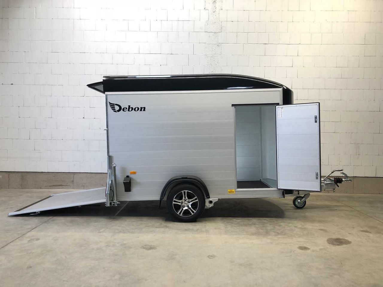 CHEVAL LIBERTE DEBON C300 Roadster Alufelge Kofferanhänger - Remorque pour moto: photos 1 CHEVAL LIBERTE DEBON C300 Roadster Alufelge Kofferanhänger - Remorque pour moto: photos 1