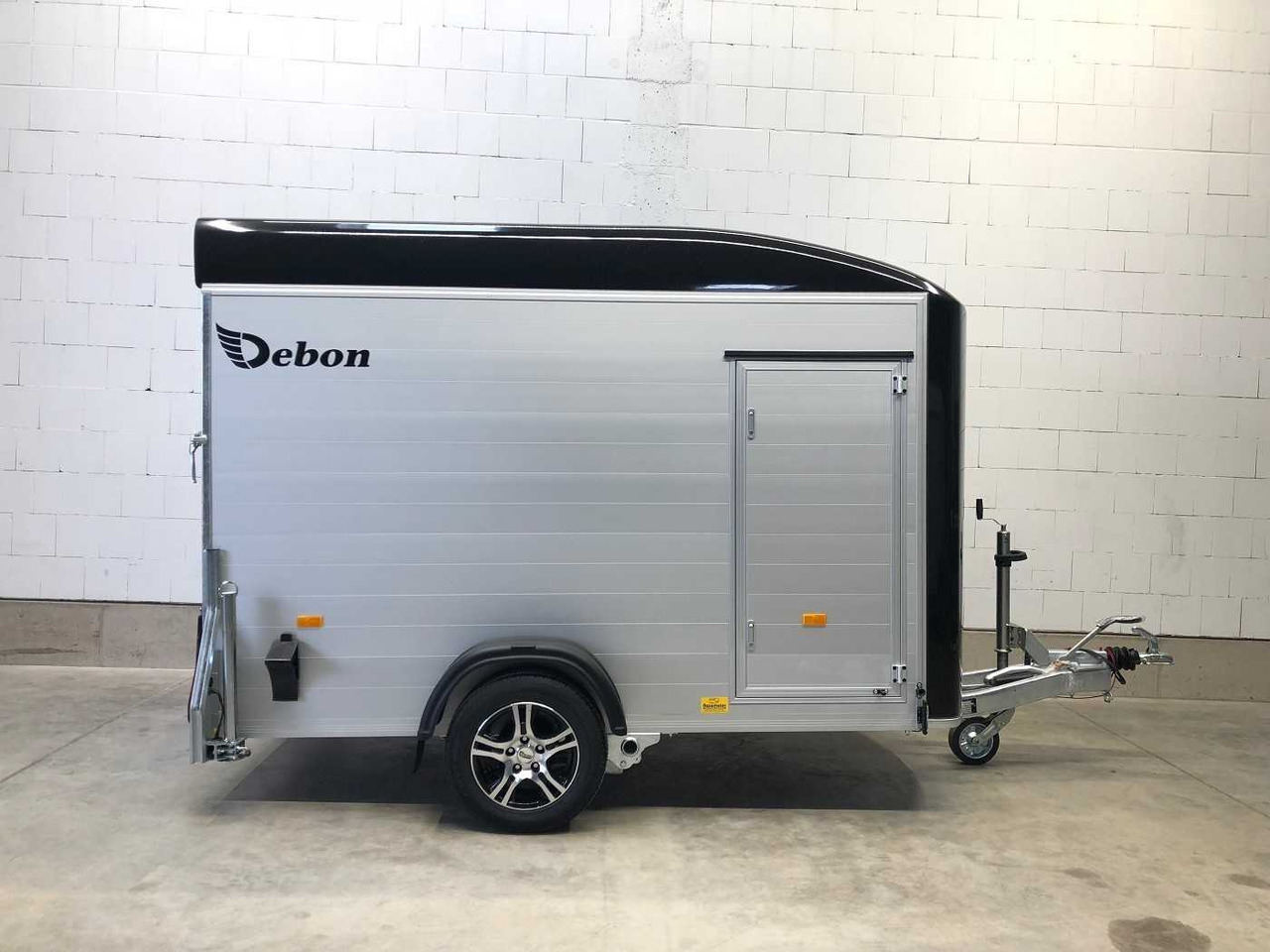 CHEVAL LIBERTE DEBON C300 Roadster Alufelge Kofferanhänger - Remorque pour moto: photos 3 CHEVAL LIBERTE DEBON C300 Roadster Alufelge Kofferanhänger - Remorque pour moto: photos 3