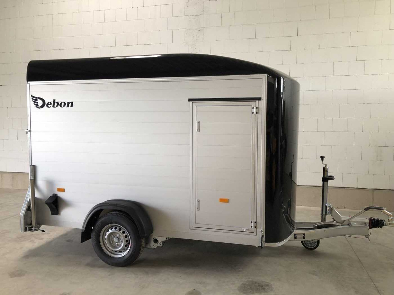 CHEVAL LIBERTE DEBON C300 Roadster Kofferanhänger - Remorque pour moto: photos 1 CHEVAL LIBERTE DEBON C300 Roadster Kofferanhänger - Remorque pour moto: photos 1