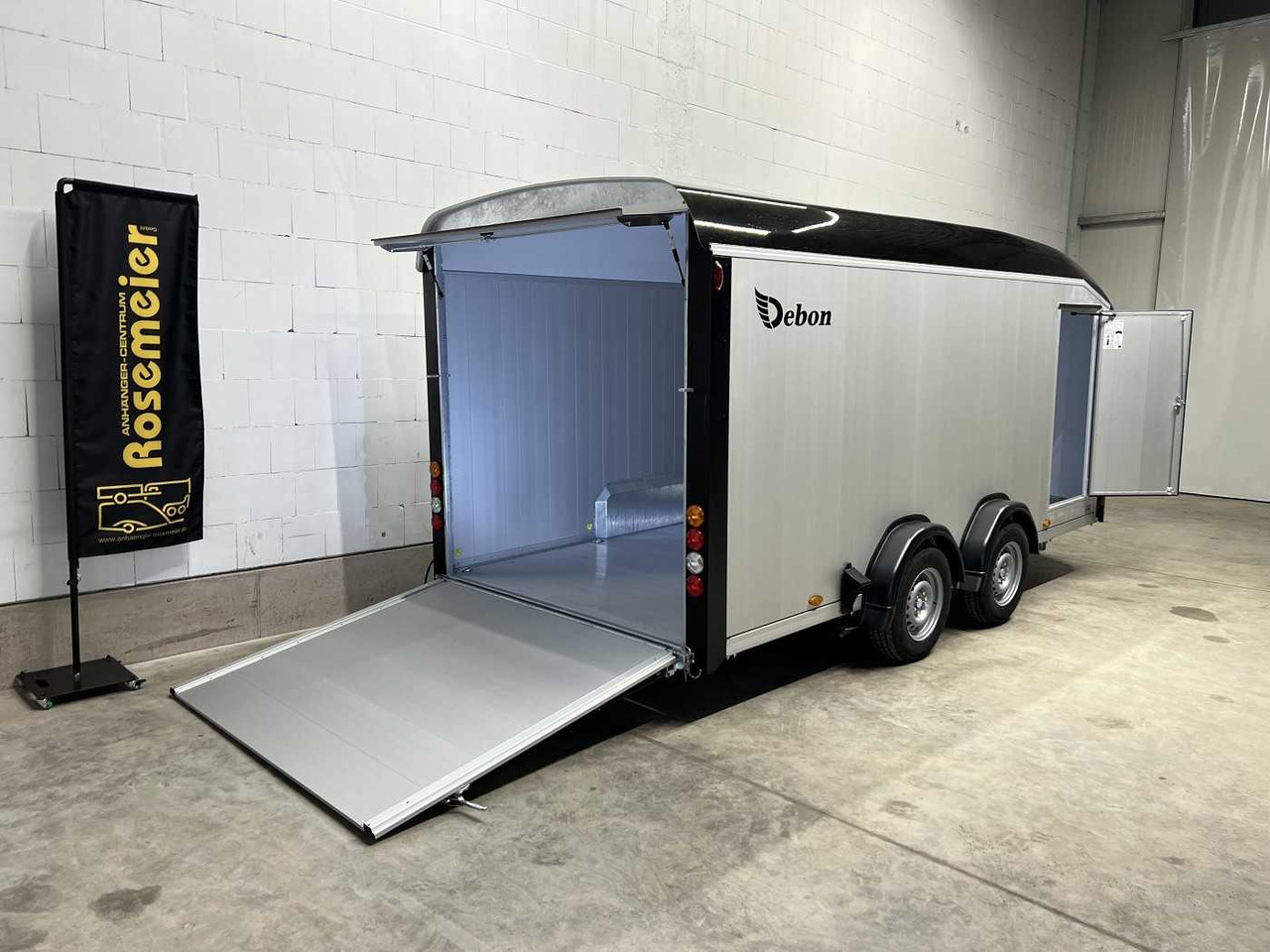 CHEVAL LIBERTE DEBON C900 Roadster Kofferanhänger - Remorque fourgon: photos 3 CHEVAL LIBERTE DEBON C900 Roadster Kofferanhänger - Remorque fourgon: photos 3