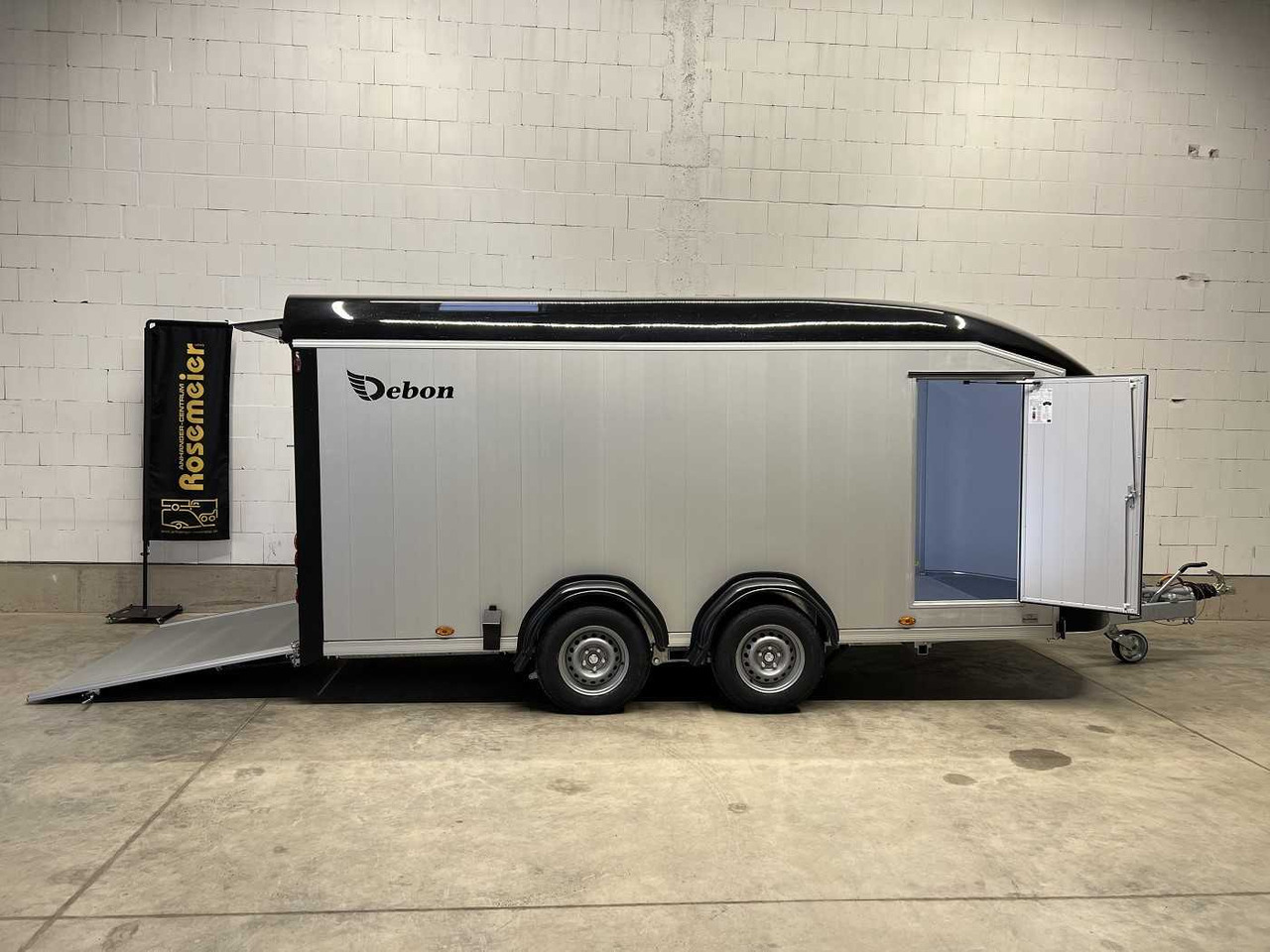 CHEVAL LIBERTE DEBON C900 Roadster Kofferanhänger - Remorque fourgon: photos 2 CHEVAL LIBERTE DEBON C900 Roadster Kofferanhänger - Remorque fourgon: photos 2