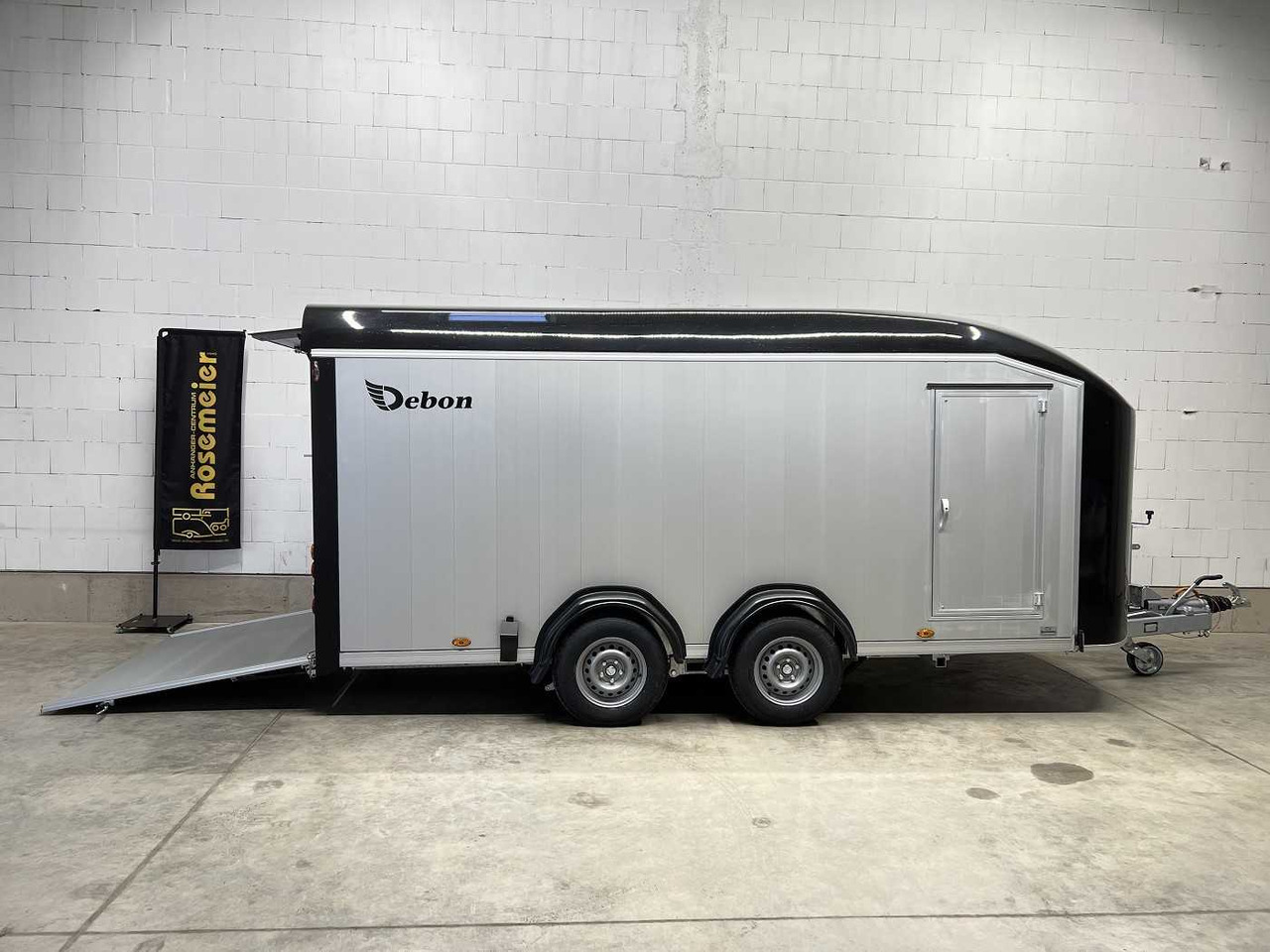 CHEVAL LIBERTE DEBON C900 Roadster Kofferanhänger - Remorque fourgon: photos 1 CHEVAL LIBERTE DEBON C900 Roadster Kofferanhänger - Remorque fourgon: photos 1