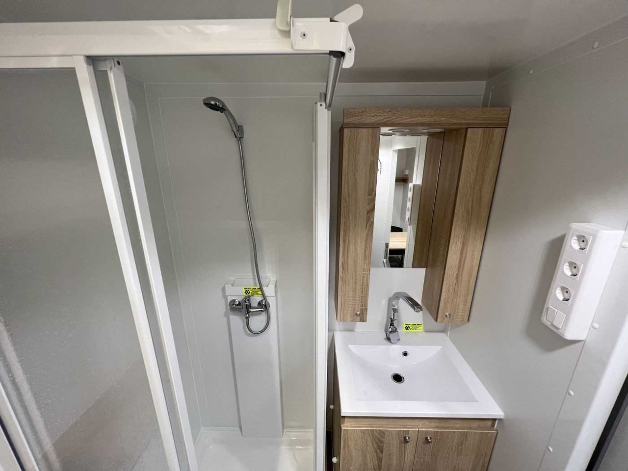 Conteneur comme habitat, Remorque neuf ROSEMEIER VE MOBI 7346 SP 3 Mannschaftswagen: photos 12