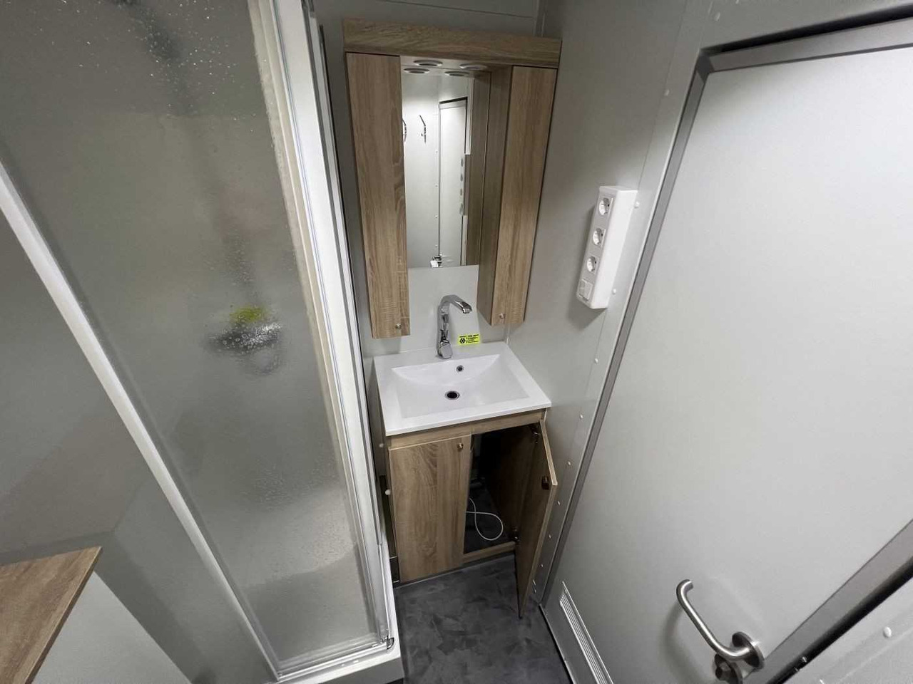 Conteneur comme habitat, Remorque neuf ROSEMEIER VE MOBI 7346 SP 3 Mannschaftswagen: photos 13