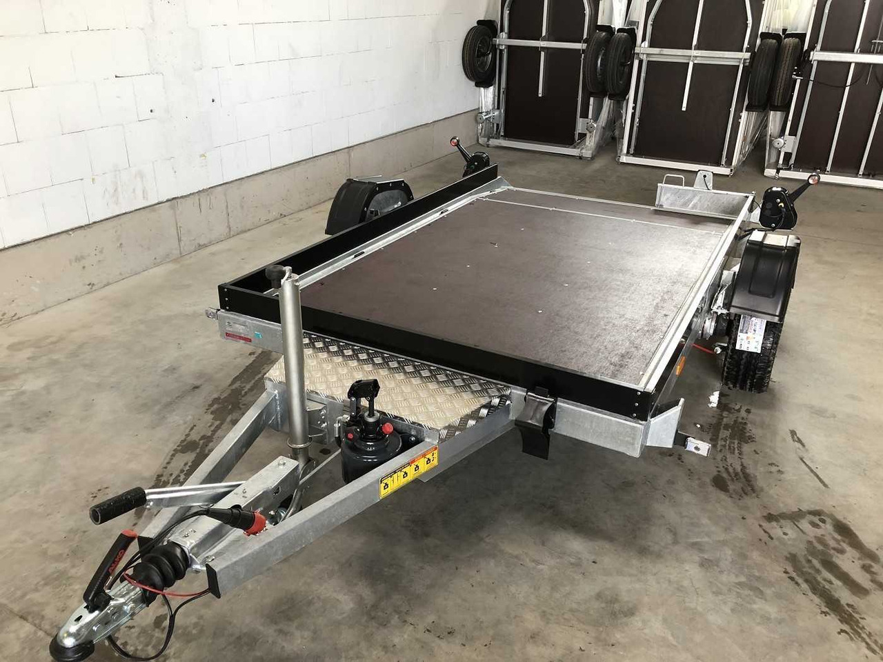 VEZEKO Husky FB 18.28 Absenker - Remorque pour moto: photos 5 VEZEKO Husky FB 18.28 Absenker - Remorque pour moto: photos 5