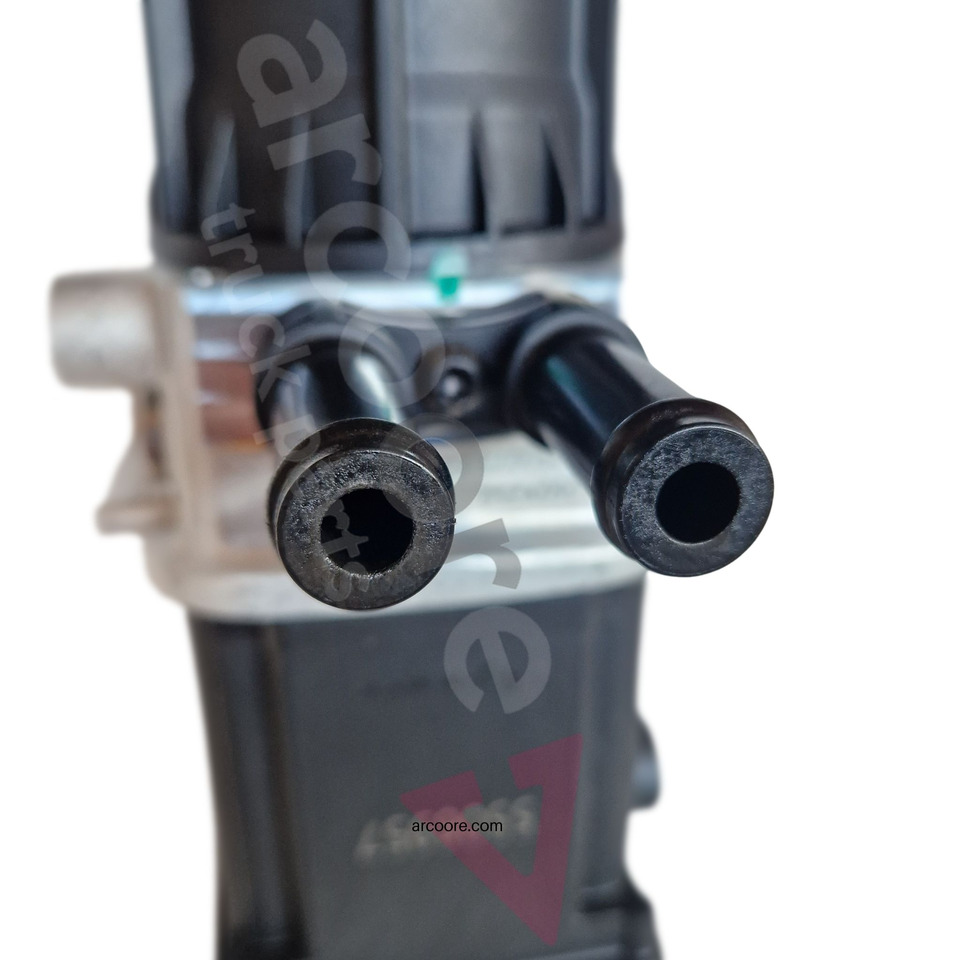 DAF 5506957 - AdBlue réservoir: photos 2 DAF 5506957 - AdBlue réservoir: photos 2