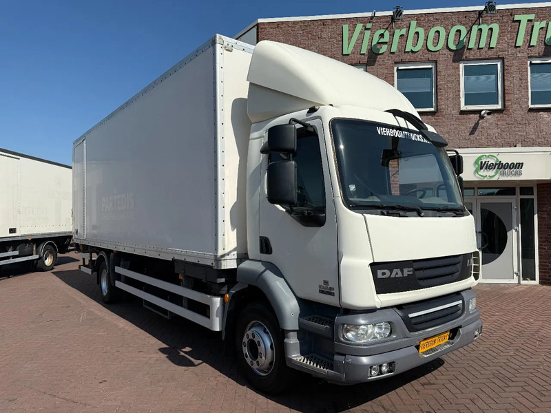 DAF LF 55.250 LF55-250 Box with lift / Manual gearbox Euro5 - Camion fourgon: photos 1 DAF LF 55.250 LF55-250 Box with lift / Manual gearbox Euro5 - Camion fourgon: photos 1