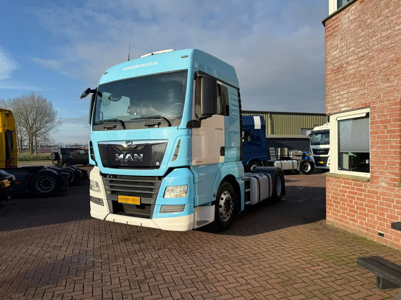 MAN TGX 18.420 TGX 18.420 4X2 / 2 BEDS / SMART TACHO / FRIDGE / PARKING AIRCO / TOP CONDITION / COMPRESSOR - Tracteur routier: photos 2 MAN TGX 18.420 TGX 18.420 4X2 / 2 BEDS / SMART TACHO / FRIDGE / PARKING AIRCO / TOP CONDITION / COMPRESSOR - Tracteur routier: photos 2