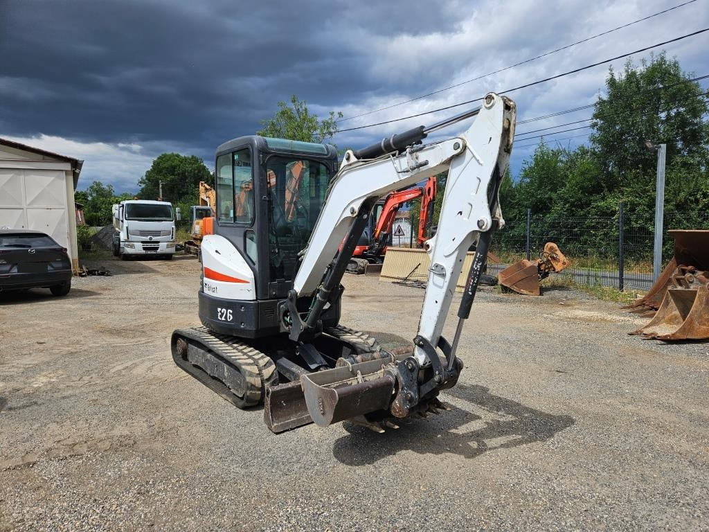 BOBCAT E 26 - Mini pelle: photos 3 BOBCAT E 26 - Mini pelle: photos 3