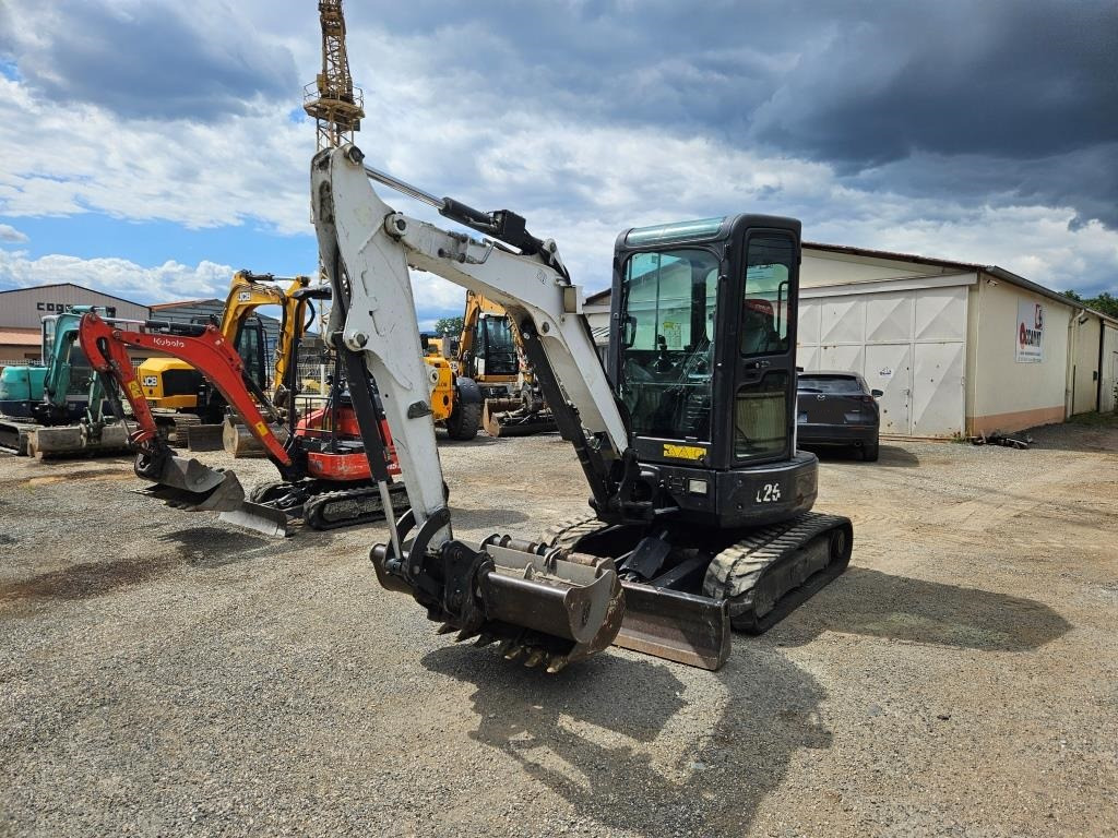 BOBCAT E 26 - Mini pelle: photos 2 BOBCAT E 26 - Mini pelle: photos 2