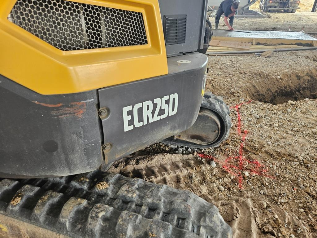 Mini pelle VOLVO ECR 25 D: photos 6