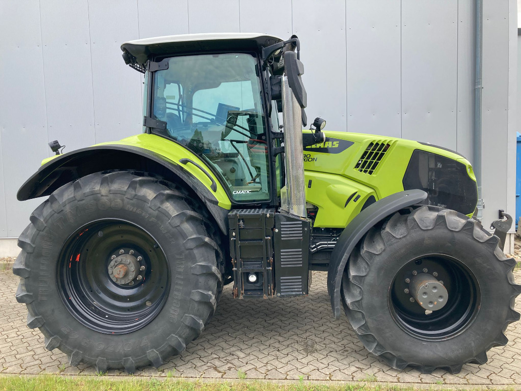 CLAAS Axion 830 CMATIC - Tracteur agricole: photos 1 CLAAS Axion 830 CMATIC - Tracteur agricole: photos 1