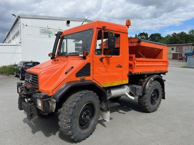 Mercedes-Benz Unimog 418/10 Winterdienst2000 - Camion benne: photos 4 Mercedes-Benz Unimog 418/10 Winterdienst2000 - Camion benne: photos 4