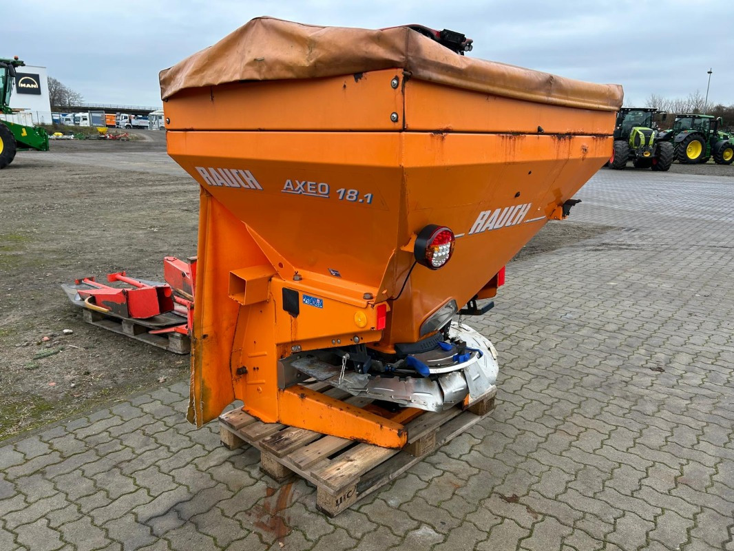 Rauch Axeo 18.1 - Pulvérisateur: photos 1 Rauch Axeo 18.1 - Pulvérisateur: photos 1