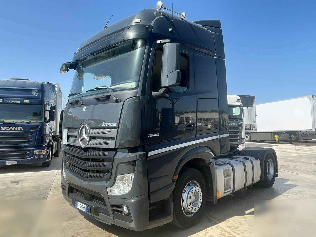 MERCEDES-BENZ ACTROS 1848 - Tracteur routier: photos 1 MERCEDES-BENZ ACTROS 1848 - Tracteur routier: photos 1