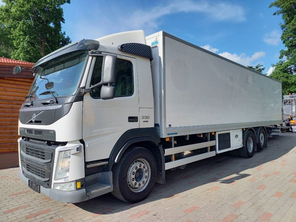 Camion frigorifique Volvo FM 330, 6x2, CARRIER SUPRA 950 U: photos 8