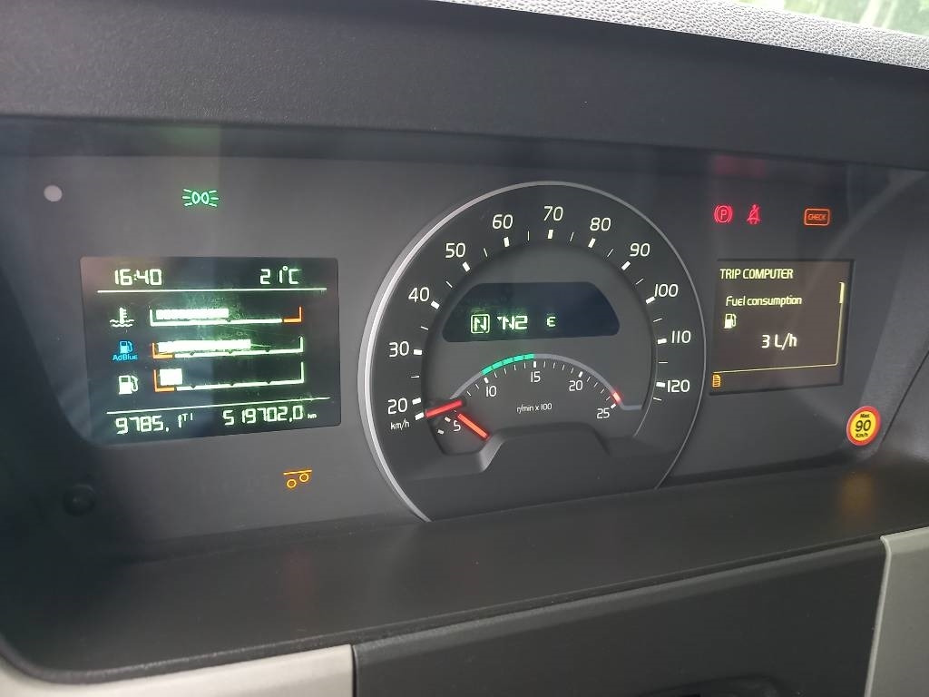 Camion frigorifique Volvo FM 330, 6x2, CARRIER SUPRA 950 U: photos 49